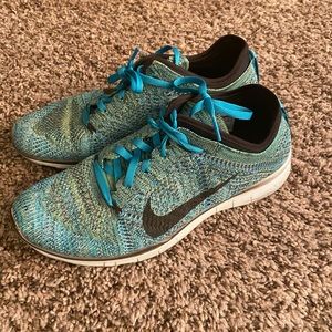 Nike shoes 7.5 women’s